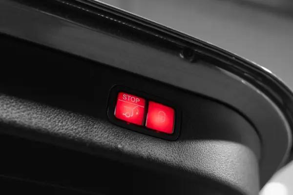 Mercedes-Benz C 300 e T 9G-TRONIC AMG Line 47