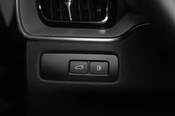 Volvo XC 60 2.0 T6 PHEV Black Edition 27