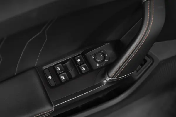 Cupra Formentor 1.4 e-Hybrid DSG VZ 27