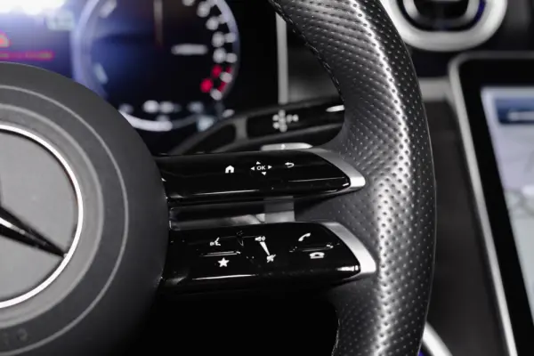 Mercedes-Benz C 300 e T 9G-TRONIC AMG Line 7