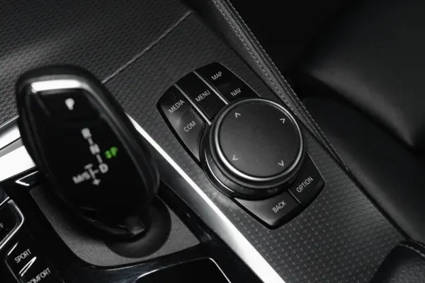 BMW 520 d Pack Desportivo M Auto 25