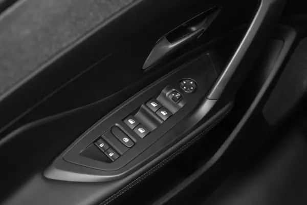 Peugeot 408 1.6 Hybrid Allure e-EAT8 25