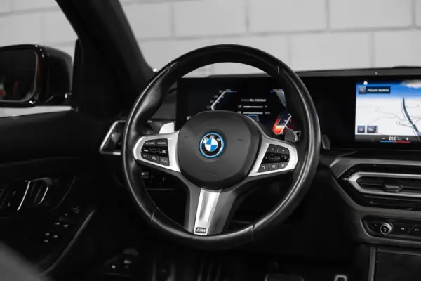 BMW 330 e Pack M Auto 6