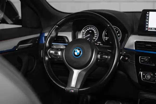 BMW X2 25 e xDrive X Pack M 5