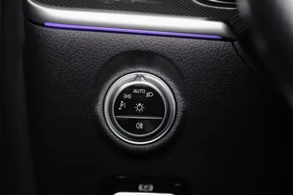 Mercedes-Benz C 300 e T 9G-TRONIC AMG Line 36