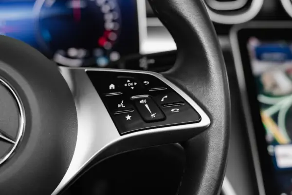 Mercedes-Benz C 300 e 9G-TRONIC Avantgarde Advanced 7