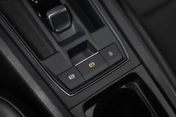 Cupra Formentor 1.4 e-Hybrid DSG VZ 30