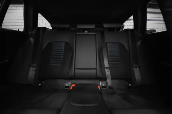 BMW 330 e Pack M Auto 12