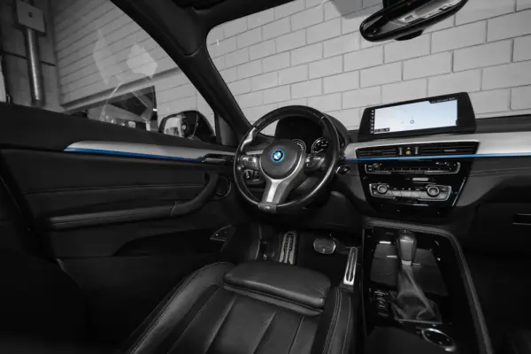 BMW X2 25 e xDrive X Pack M 27