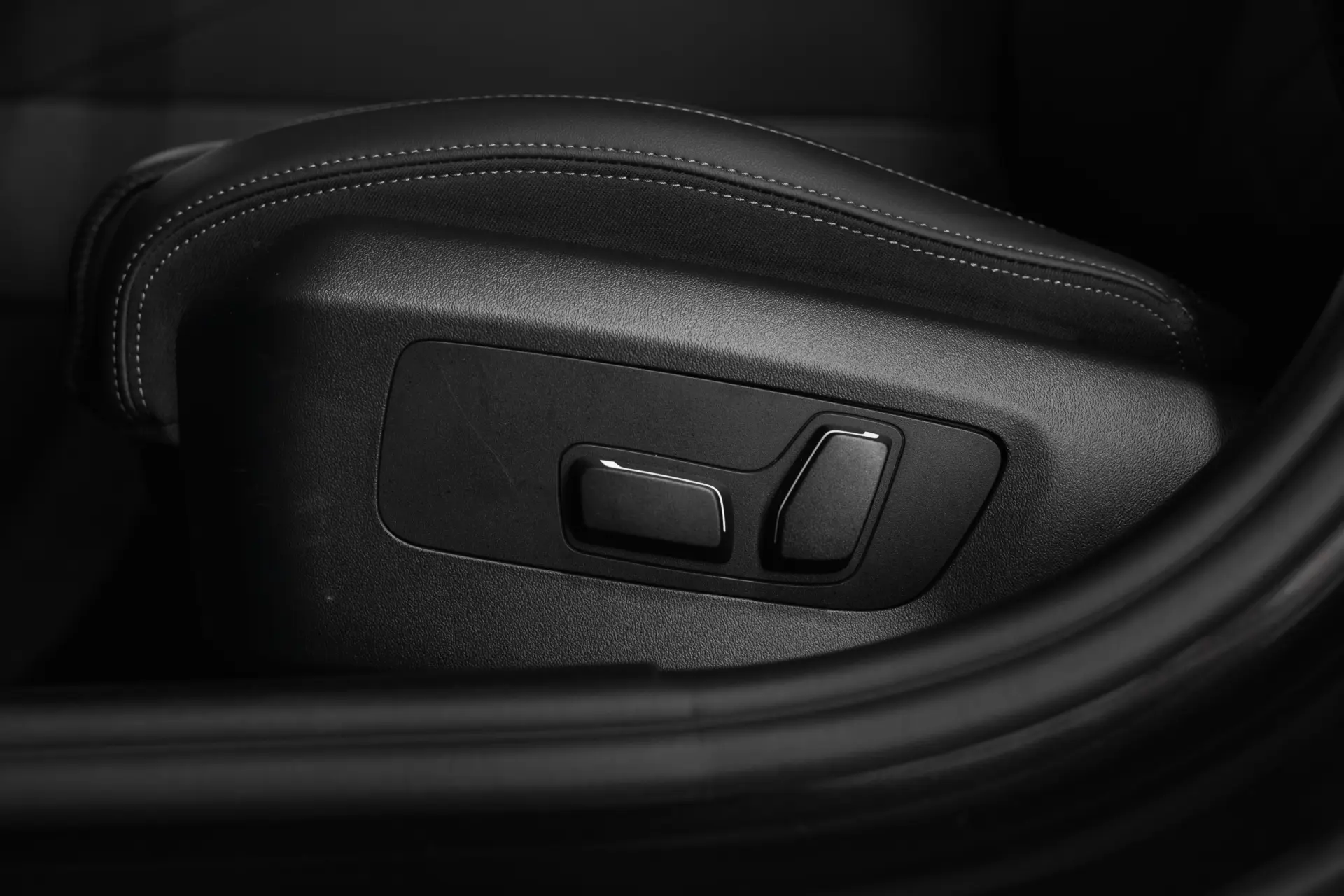 BMW 530 e Pack Desportivo M Pro 36