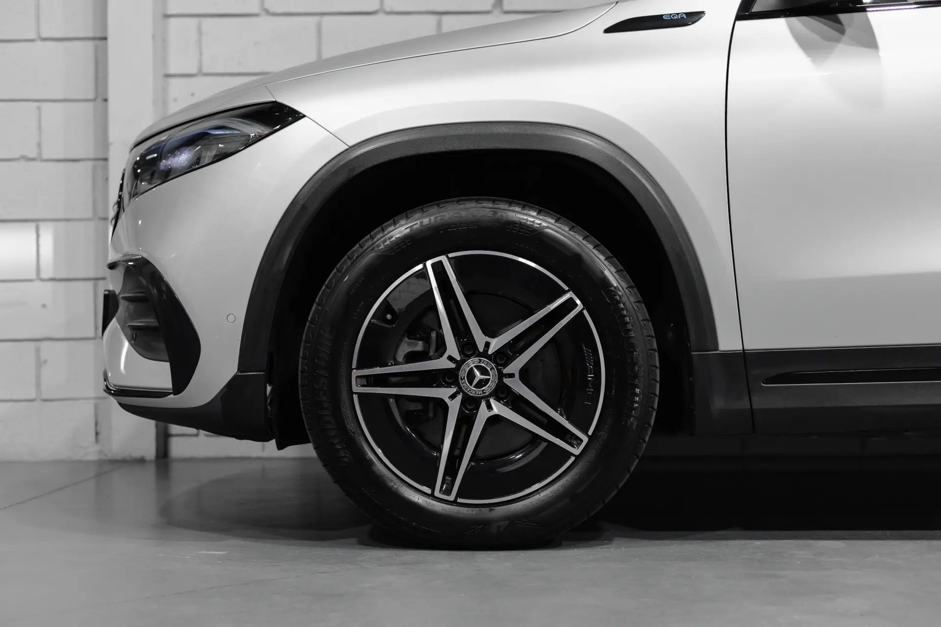 Mercedes-Benz EQA 250 AMG Line 19