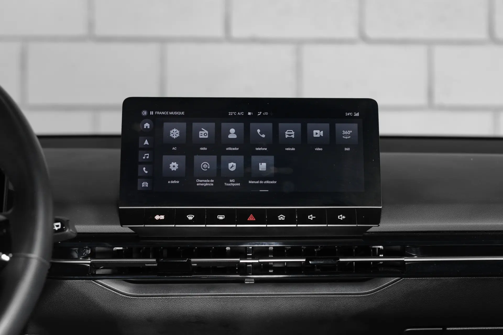 MG MG4 77 kWh Extended Range Luxury 27