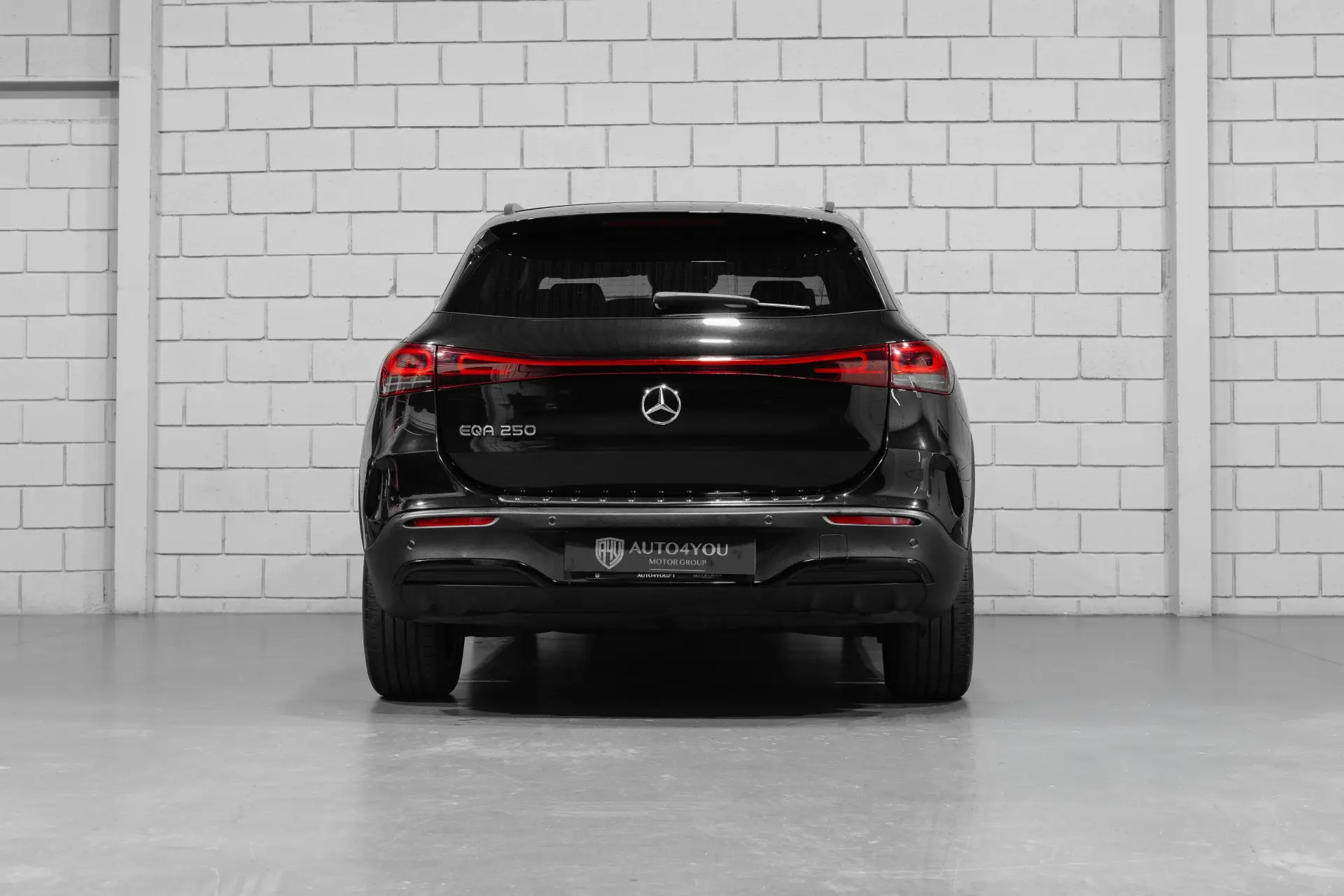Mercedes-Benz EQA 250 AMG Line 43