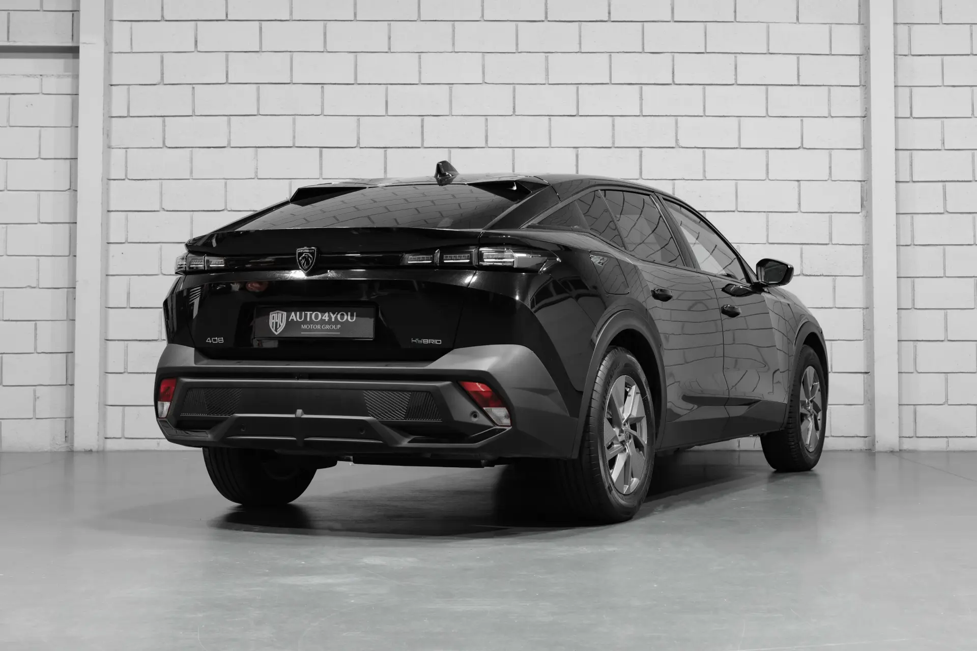 Peugeot 408 1.6 Hybrid Allure e-EAT8 4