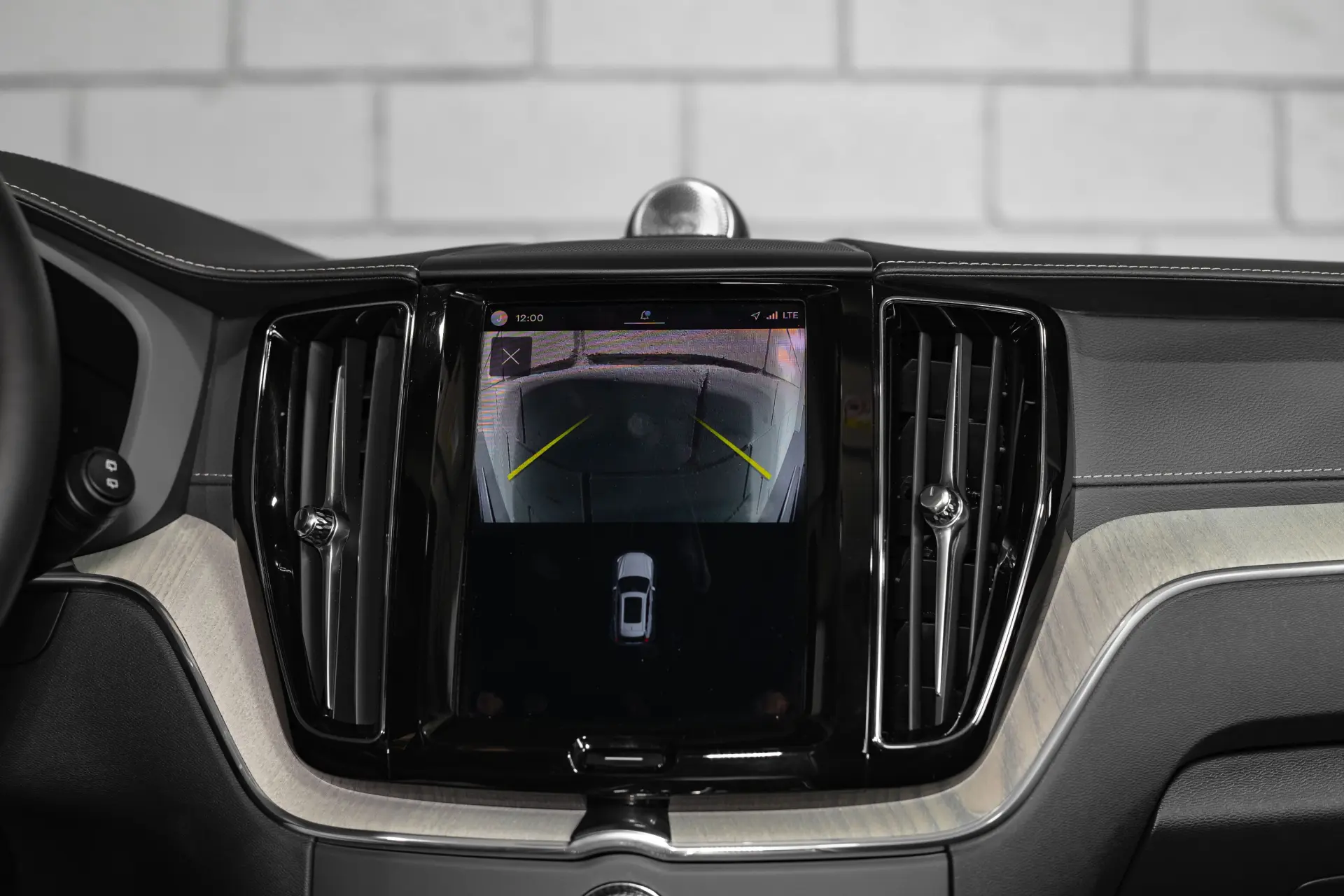 Volvo XC 60 2.0 T6 PHEV Black Edition 22