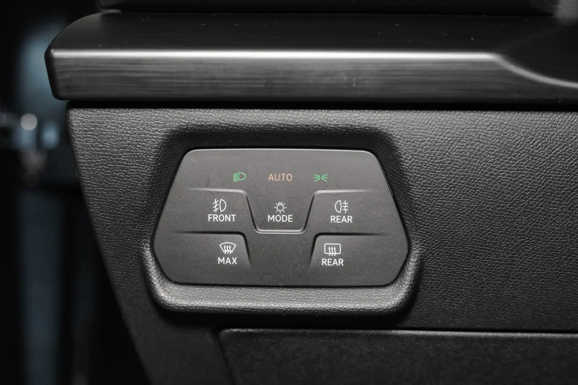 Cupra Formentor 1.4 e-Hybrid DSG VZ 29