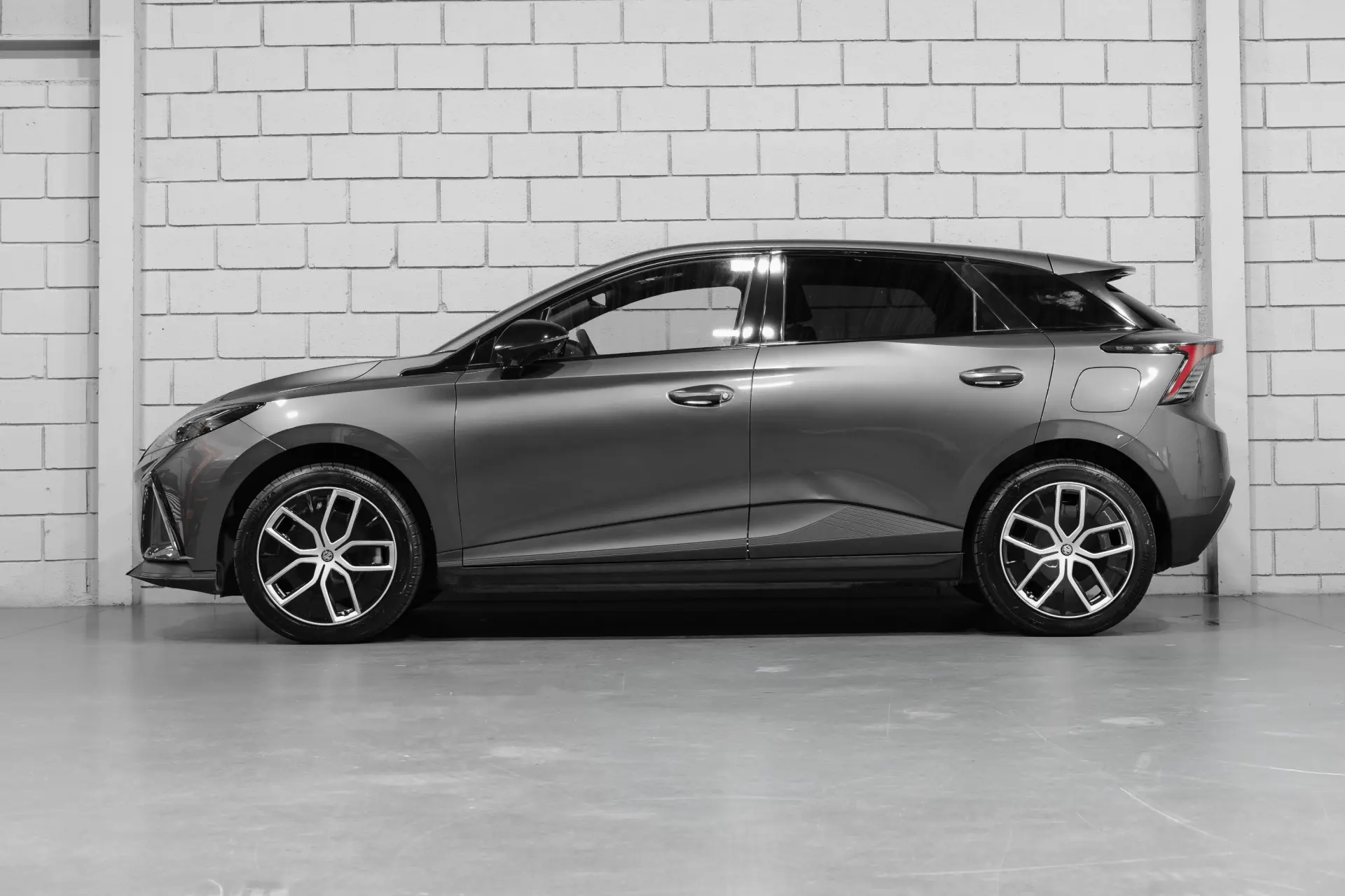 MG MG4 77 kWh Extended Range Luxury 3