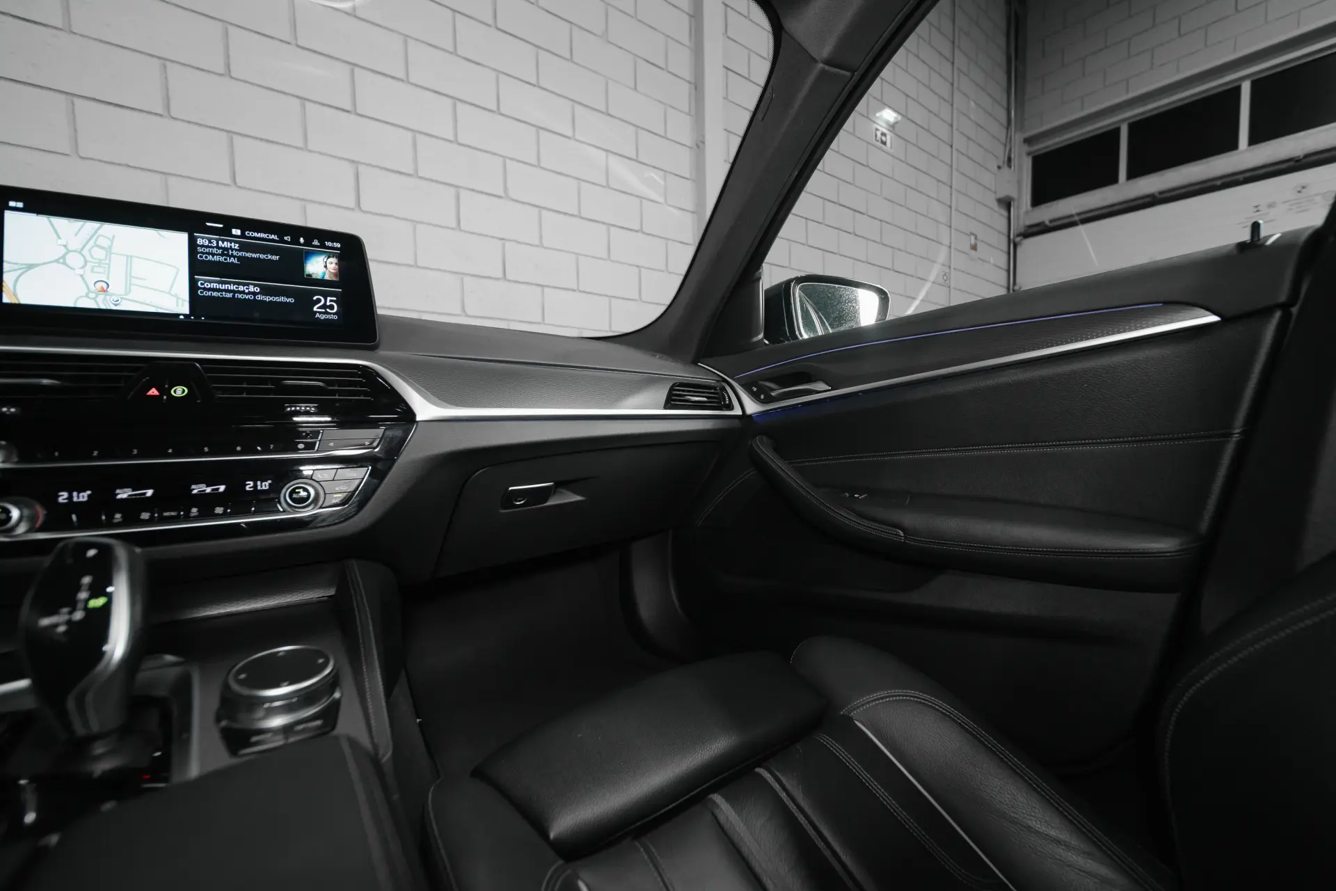 BMW 520 d Pack Desportivo M Auto 32