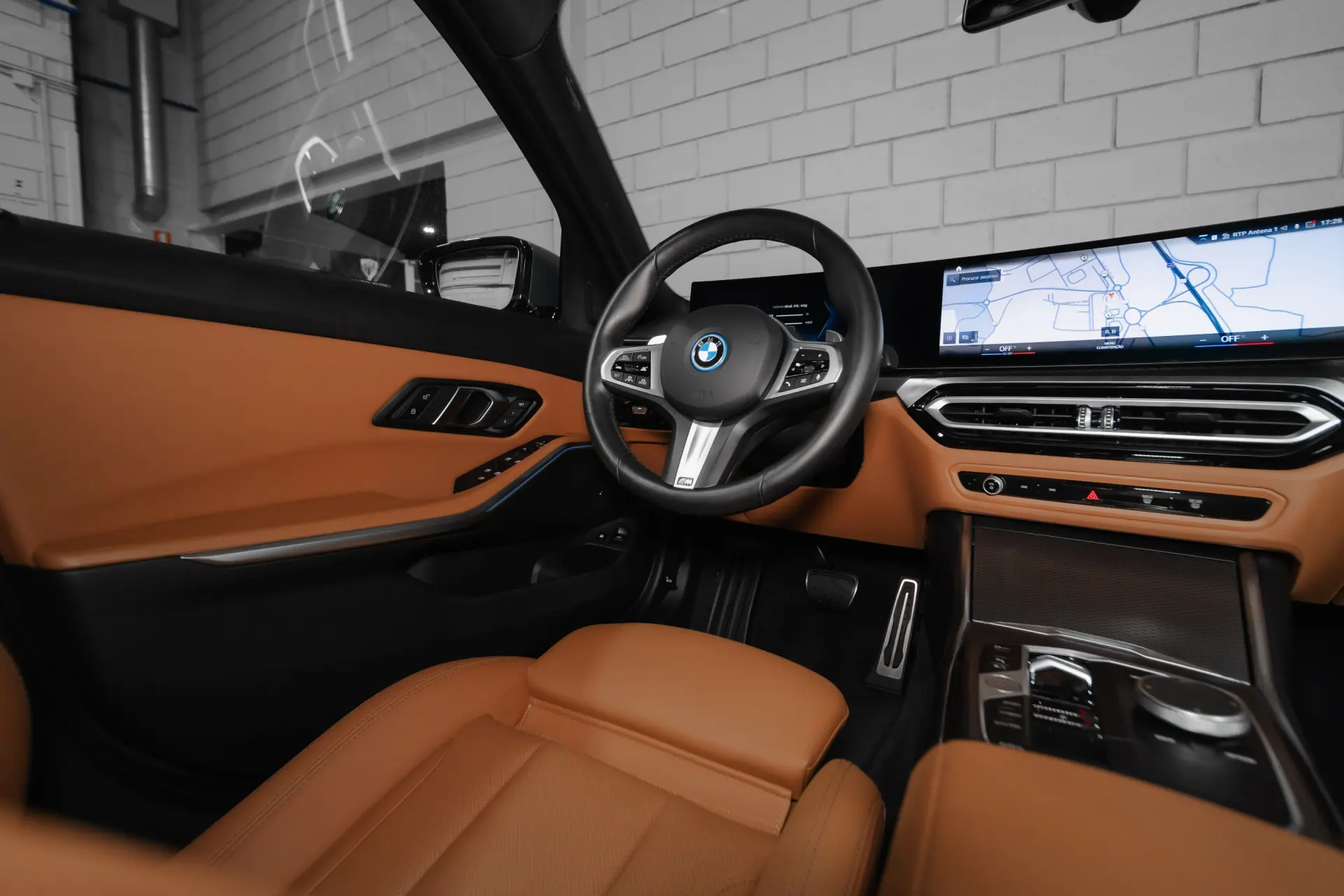 BMW 330 e xDrive Aut. M Sport 41