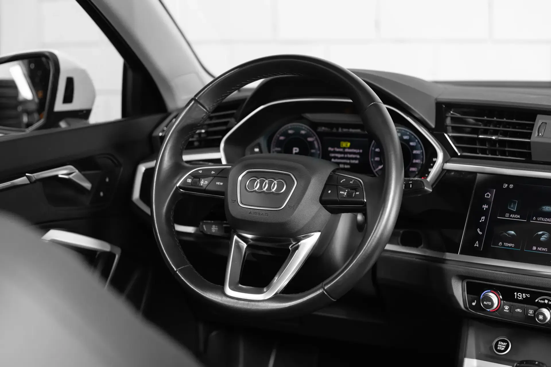 Audi Q3 45 TFSIe S line S tronic 5