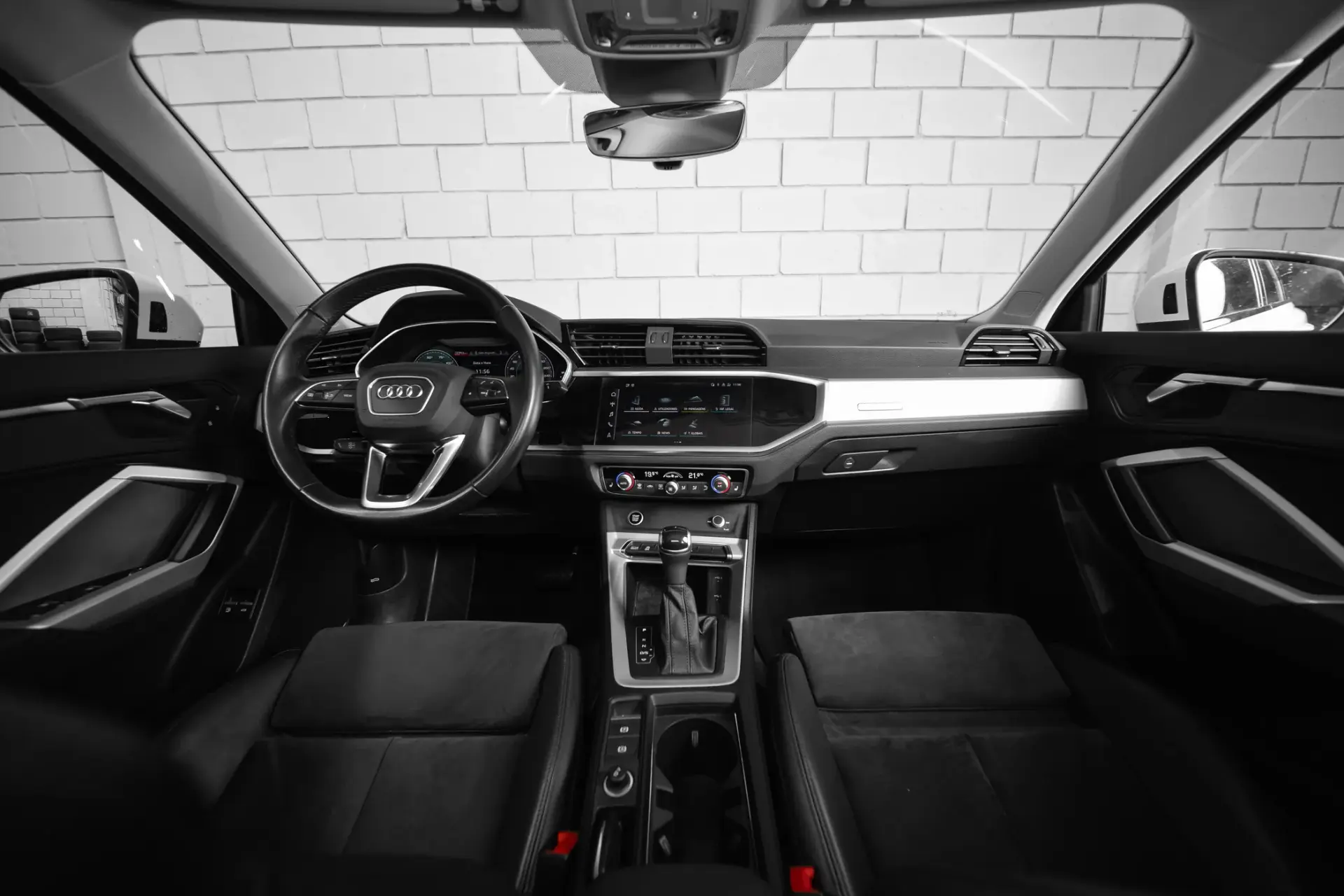 Audi Q3 45 TFSIe S line S tronic 38