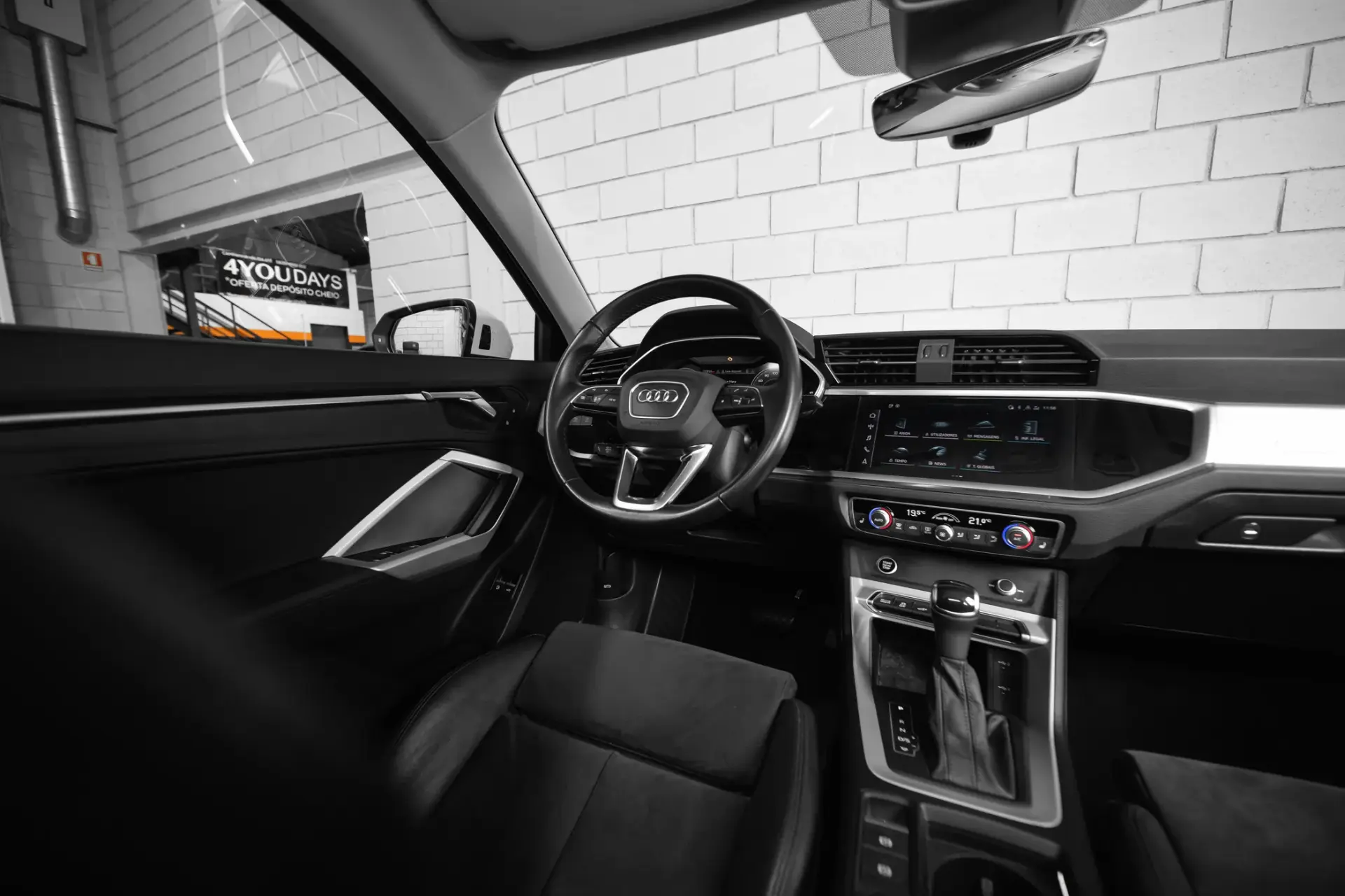 Audi Q3 45 TFSIe S line S tronic 39