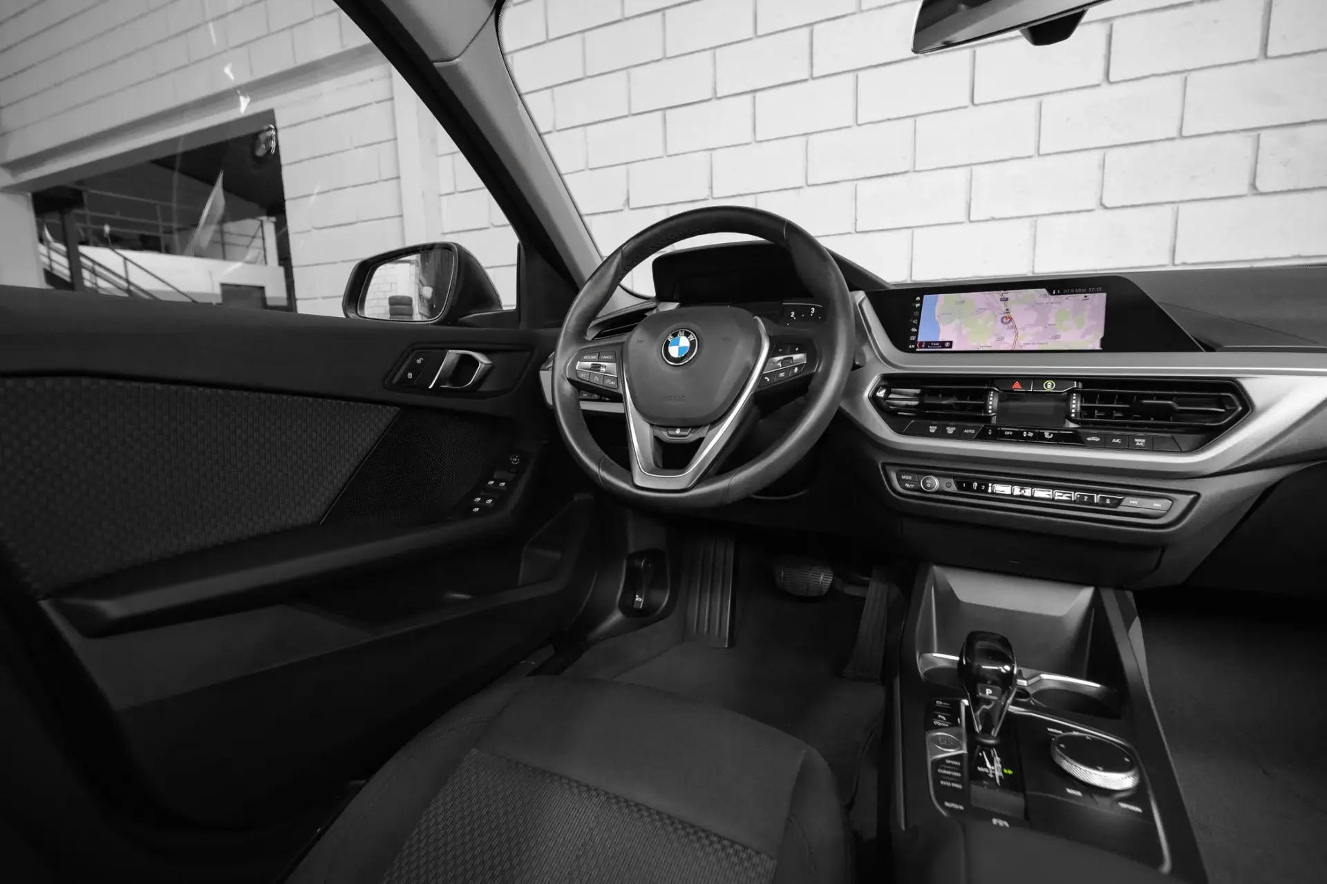 BMW 116 d Advantage Auto 29