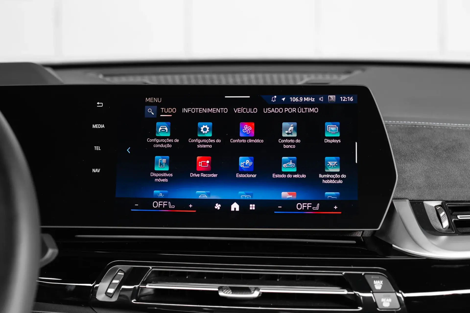 BMW iX2 xDrive30 Pack Desportivo M Pro 14