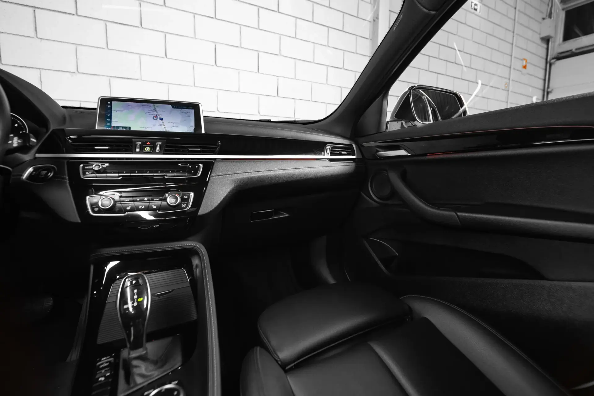 BMW X2 16 d sDrive Auto Pack M 29