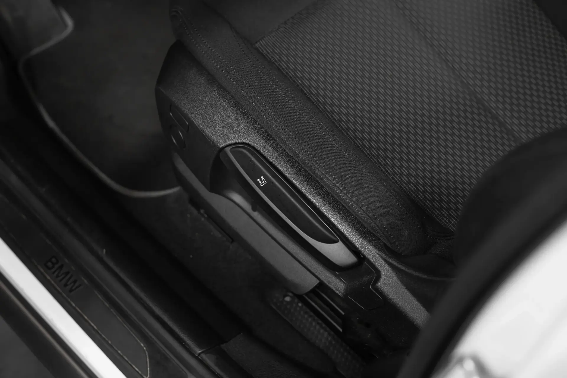 BMW X2 16 d sDrive Auto Advantage 28