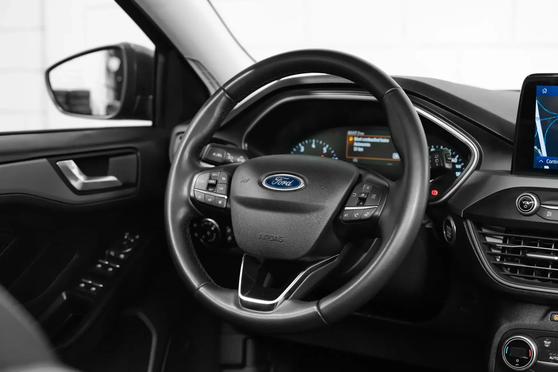 Ford Focus 1.0 EcoBoost MHEV Titanium 5