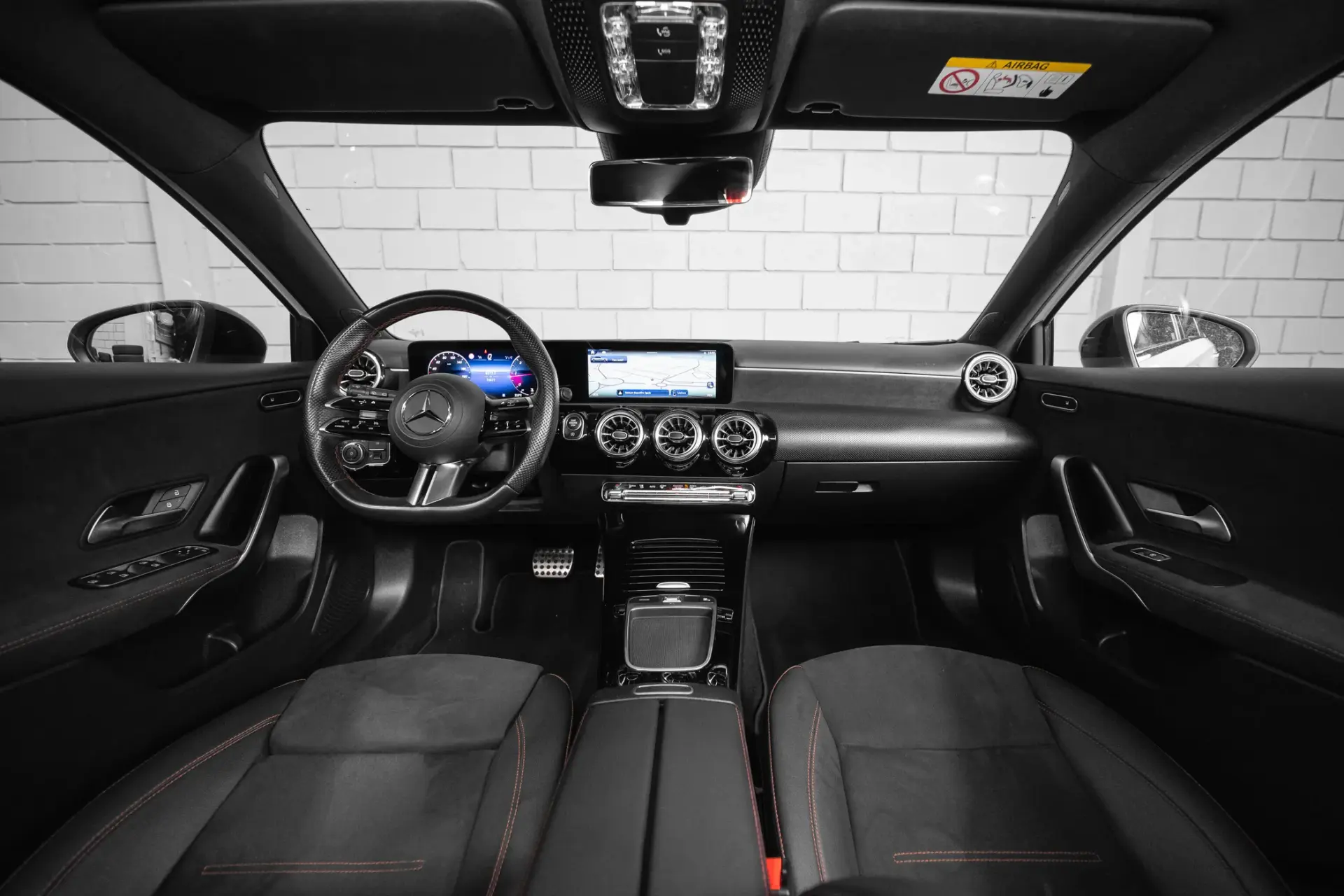 Mercedes-Benz A 180 d AMG Line Aut. 28