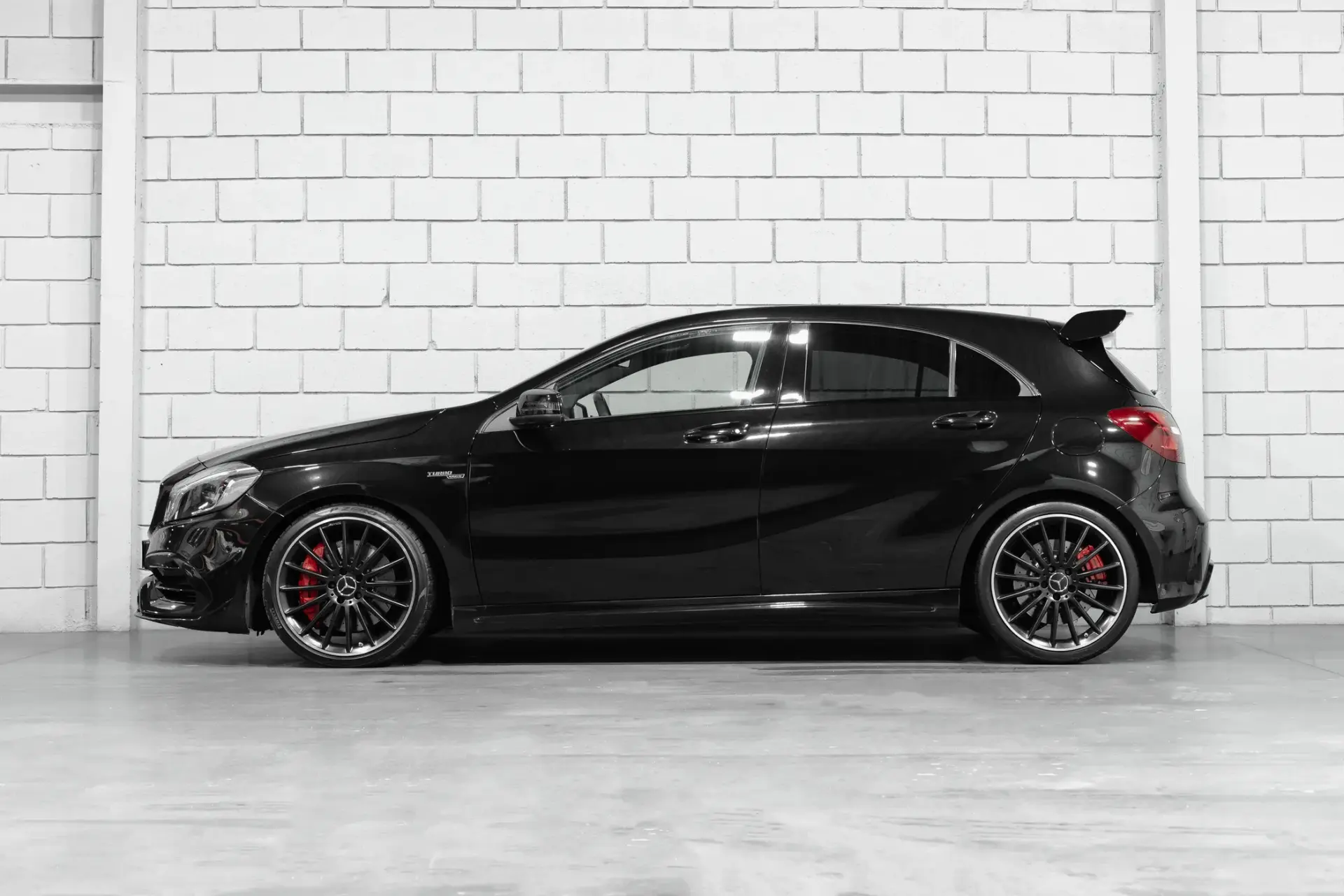 Mercedes-Benz A 45 AMG 4Matic Speedshift 7G-DCT 3