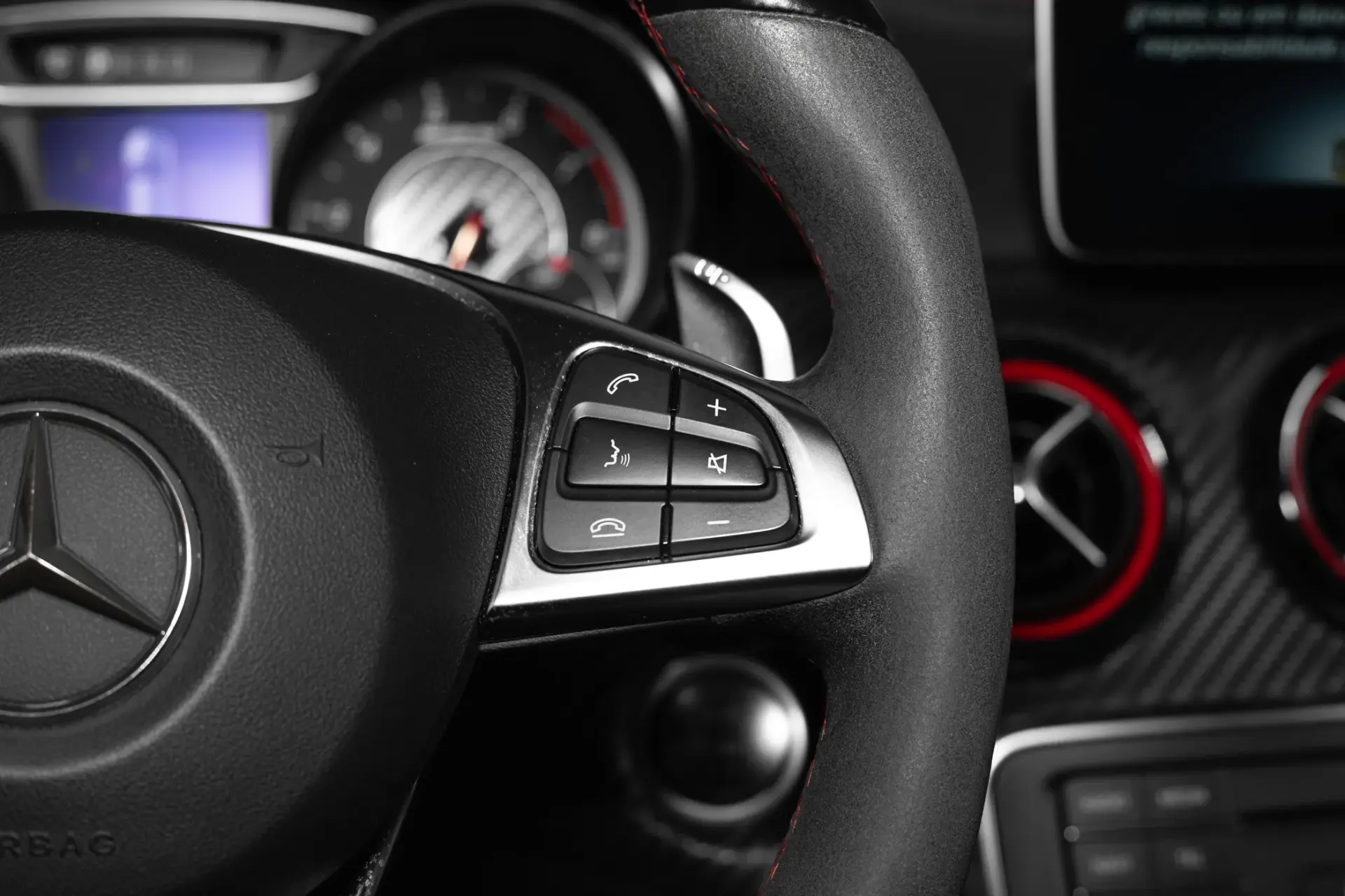 Mercedes-Benz A 45 AMG 4Matic Speedshift 7G-DCT 8