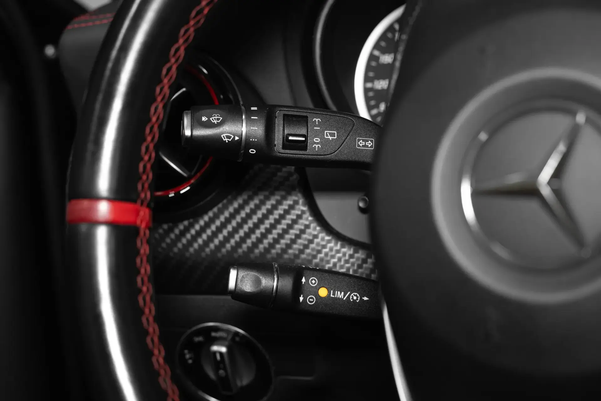 Mercedes-Benz A 45 AMG 4Matic Speedshift 7G-DCT 9