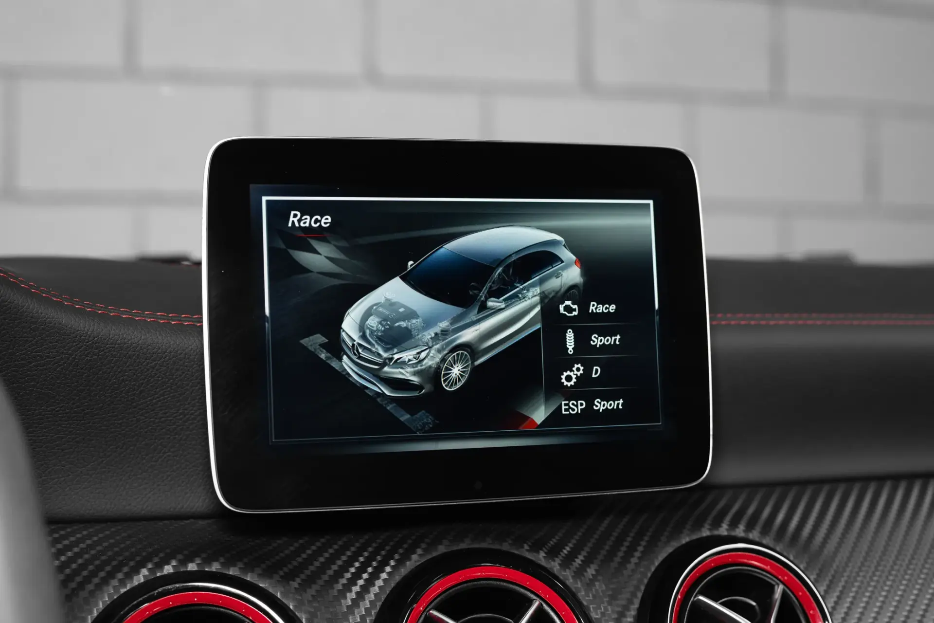 Mercedes-Benz A 45 AMG 4Matic Speedshift 7G-DCT 15