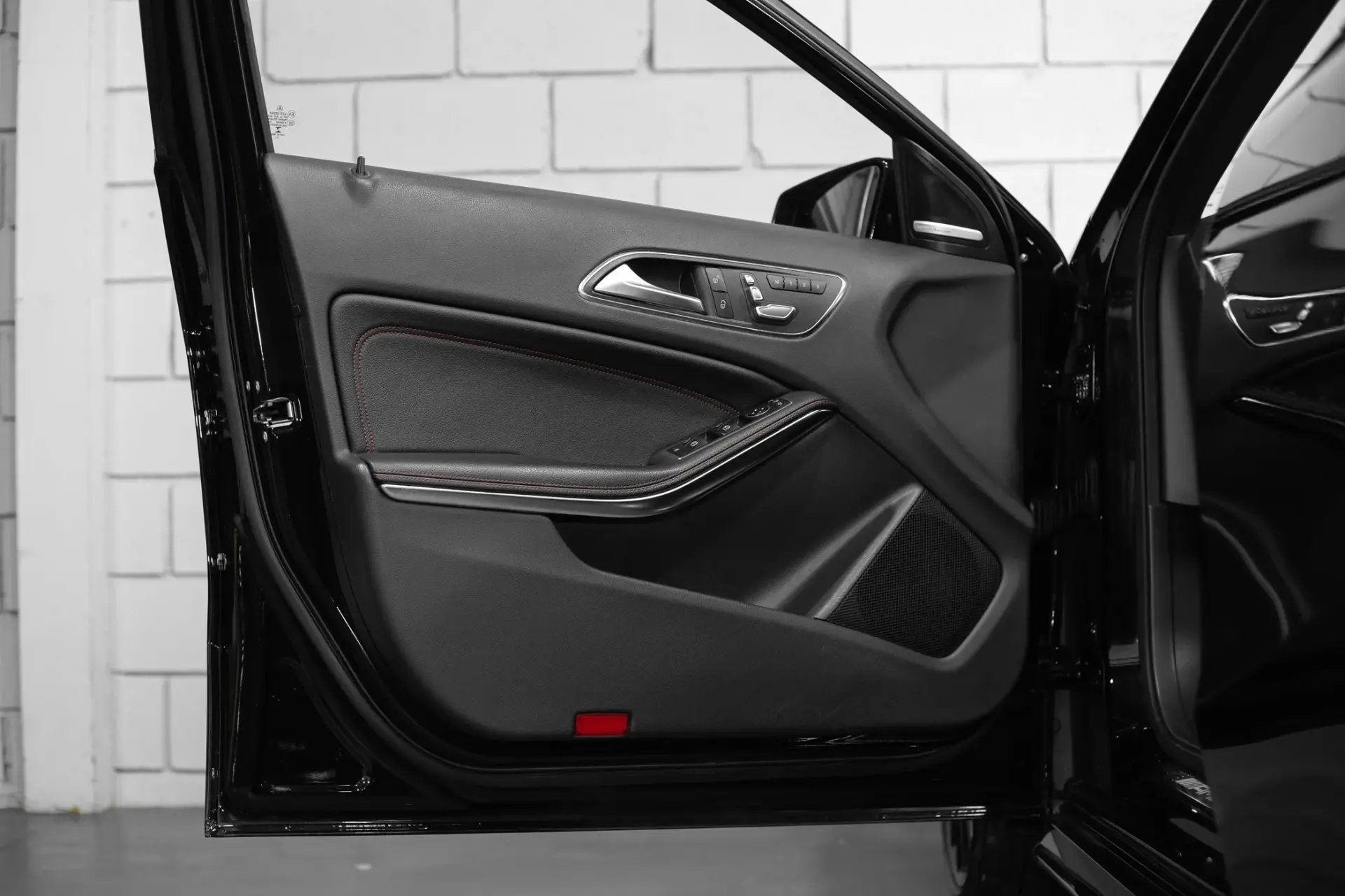 Mercedes-Benz A 45 AMG 4Matic Speedshift 7G-DCT 21