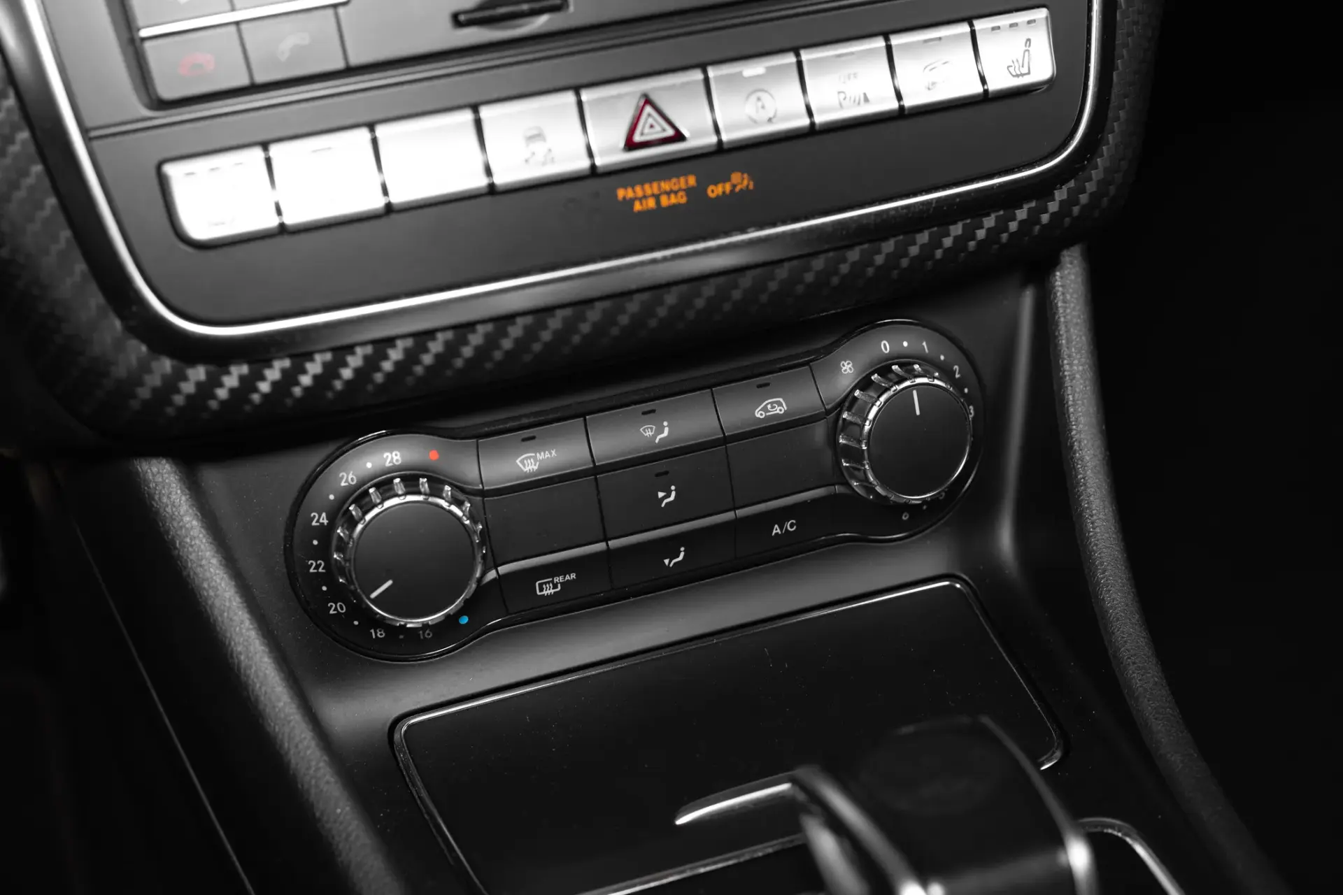 Mercedes-Benz A 45 AMG 4Matic Speedshift 7G-DCT 27