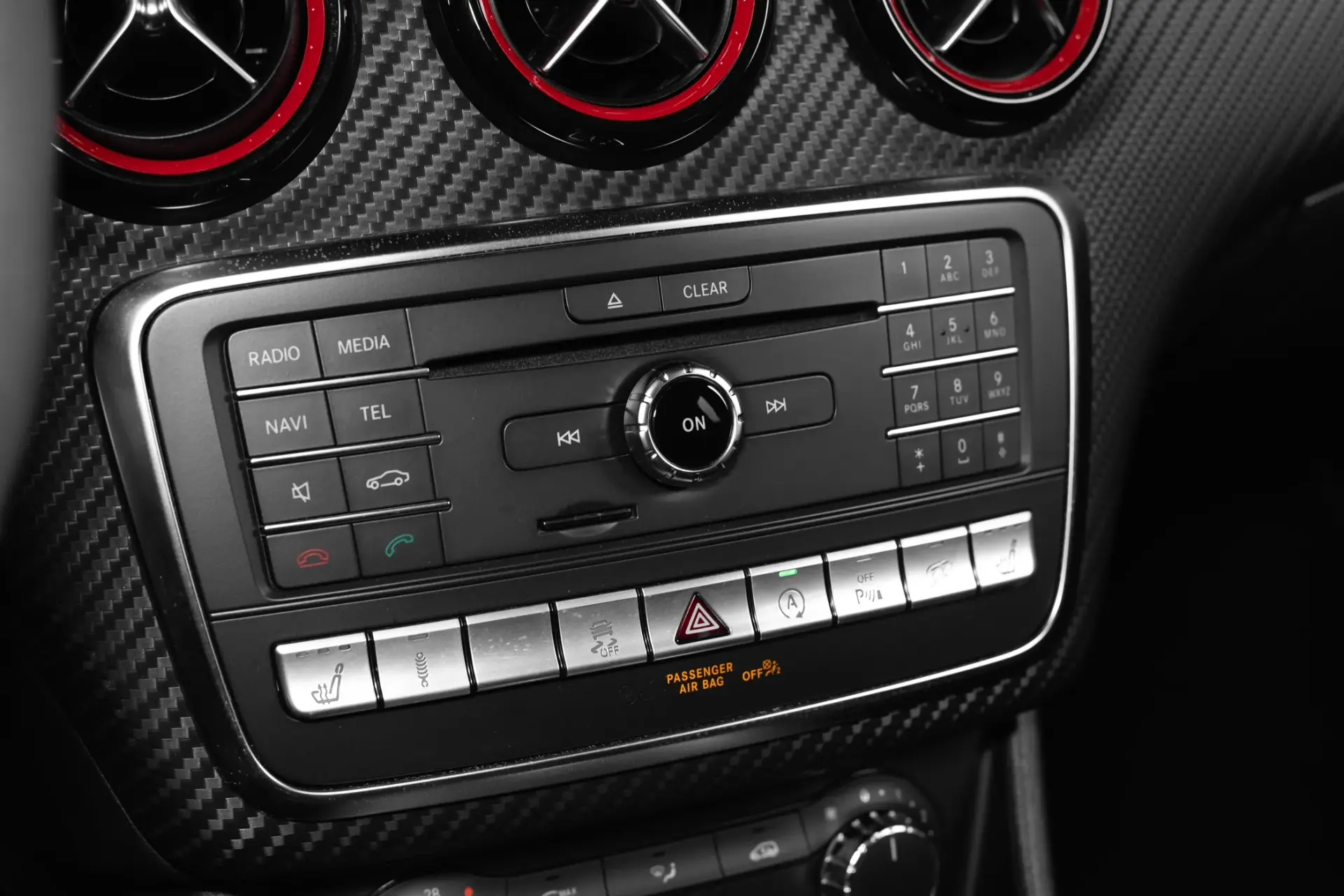 Mercedes-Benz A 45 AMG 4Matic Speedshift 7G-DCT 31
