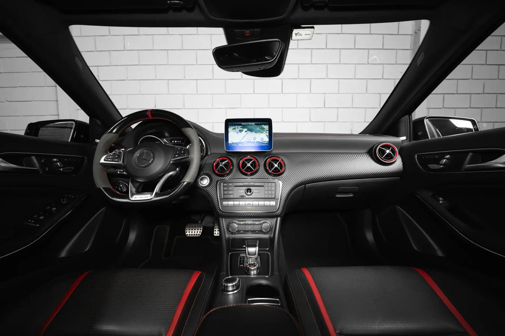 Mercedes-Benz A 45 AMG 4Matic Speedshift 7G-DCT 42