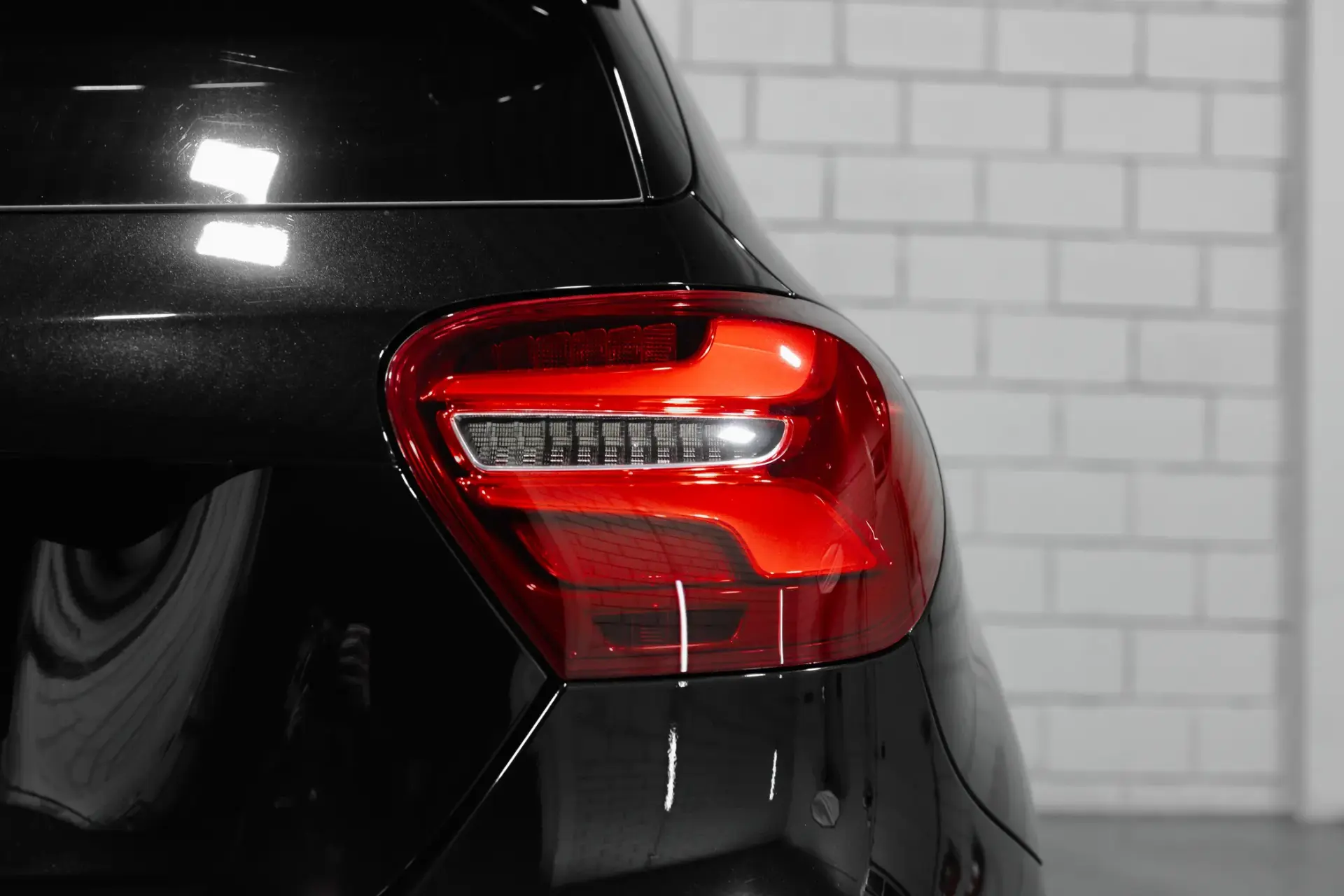 Mercedes-Benz A 45 AMG 4Matic Speedshift 7G-DCT 48