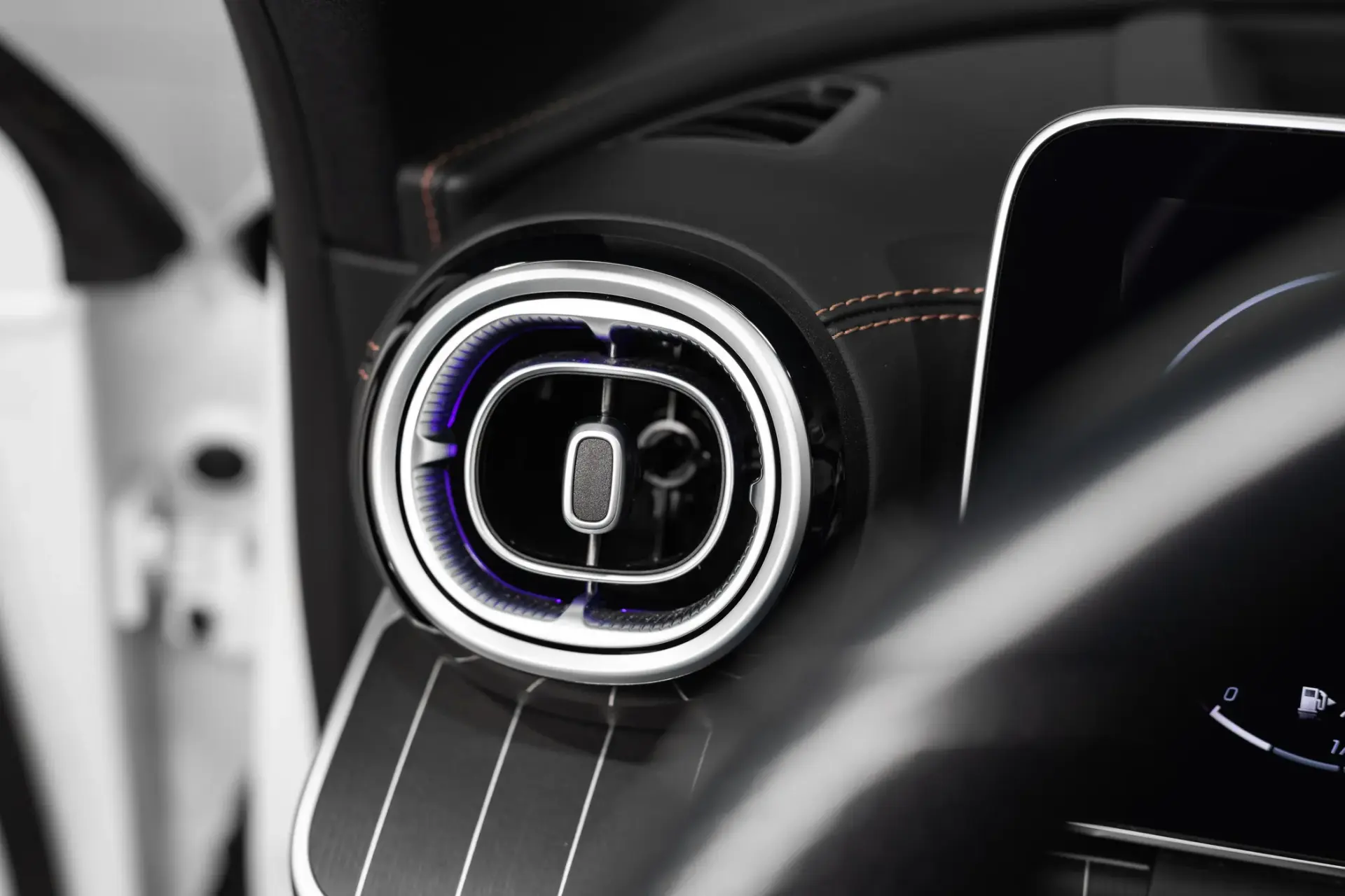 Mercedes-Benz C 300 e 9G-TRONIC AMG Line 39