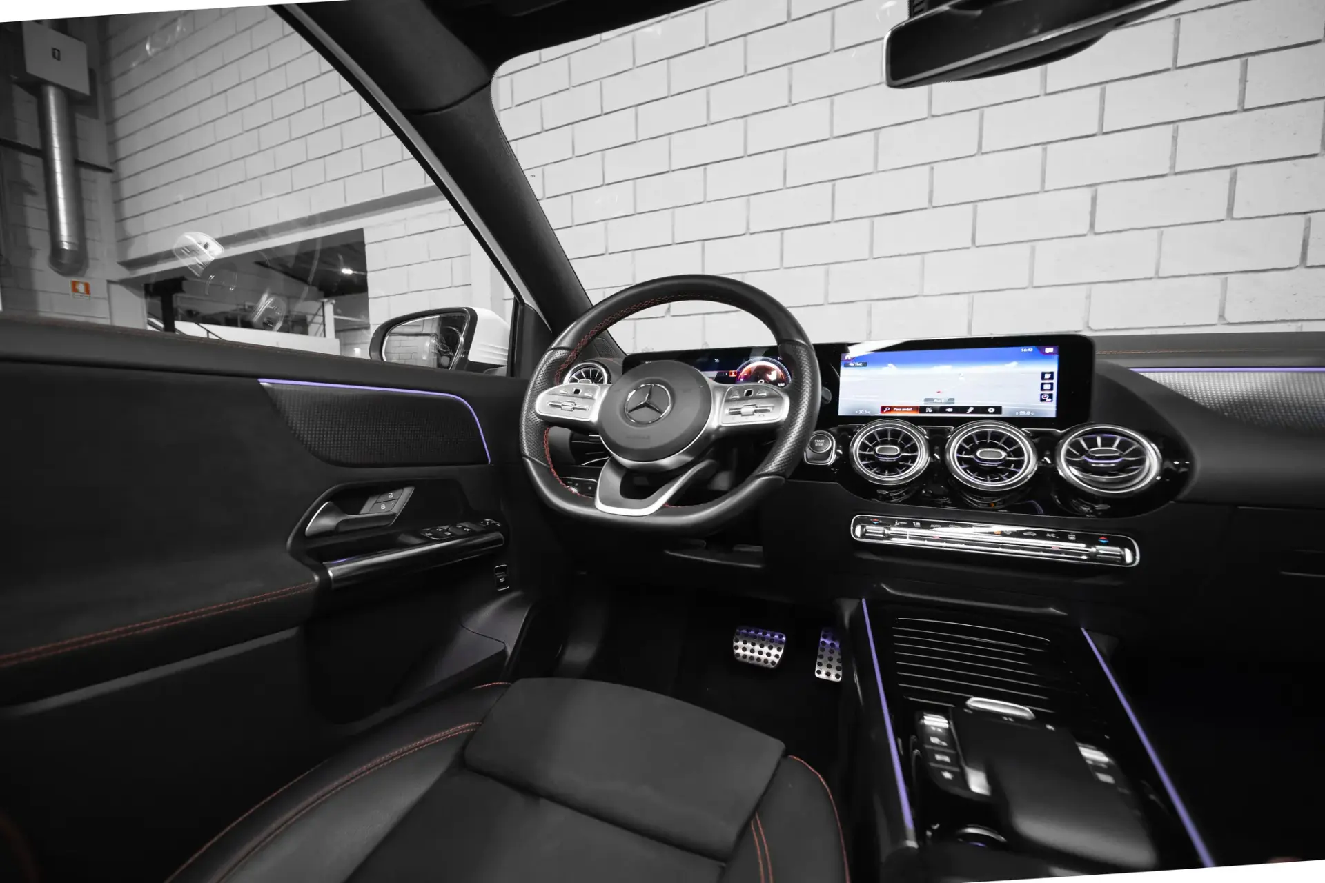 Mercedes-Benz EQA 250 AMG Line 5