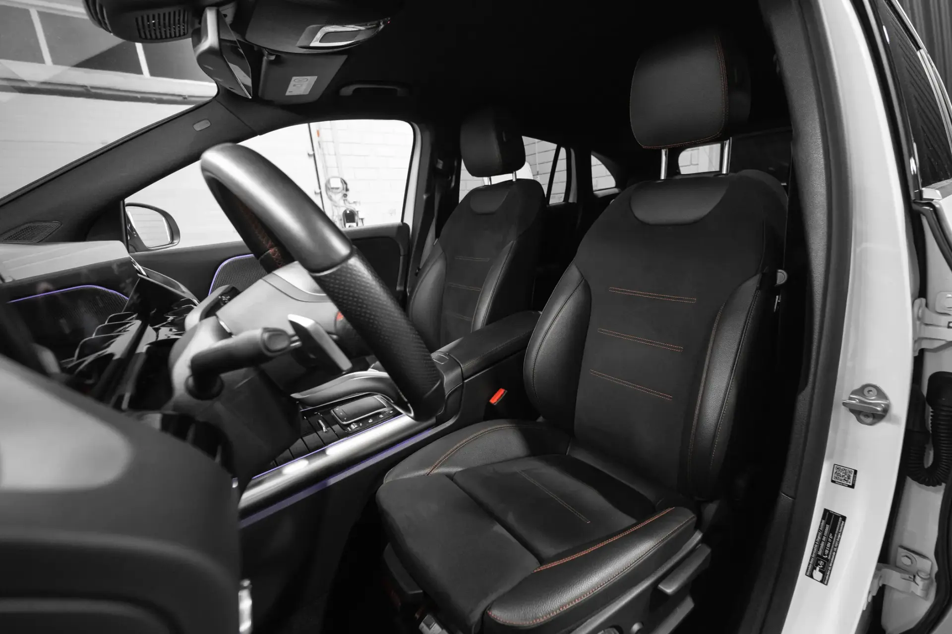 Mercedes-Benz EQA 250 AMG Line 6