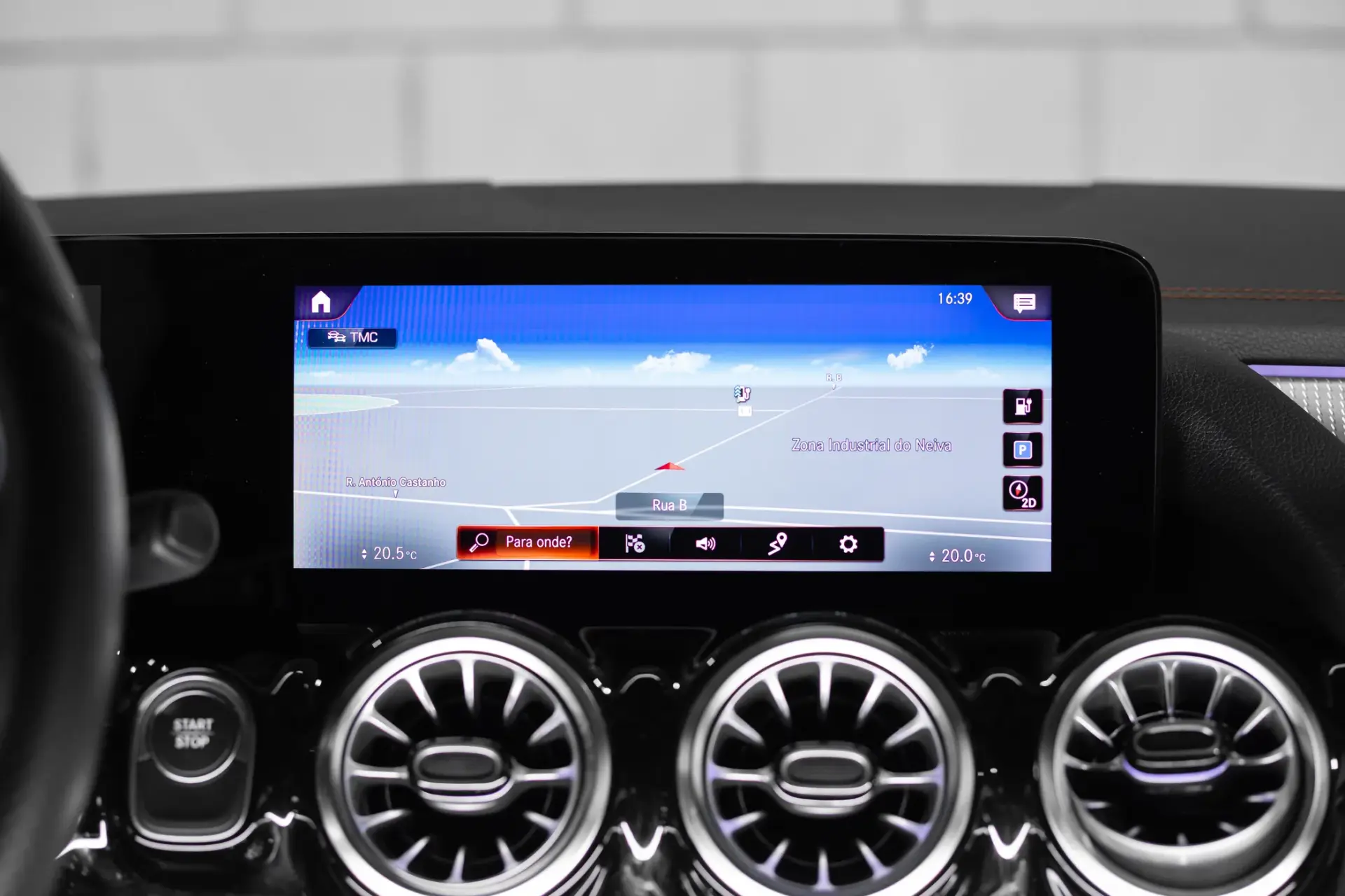 Mercedes-Benz EQA 250 AMG Line 19
