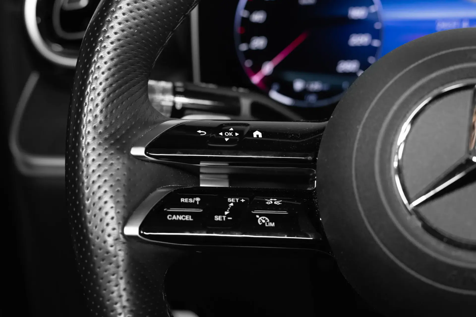 Mercedes-Benz GLC 300 e 4Matic 9G-TRONIC Edition AMG Line 8