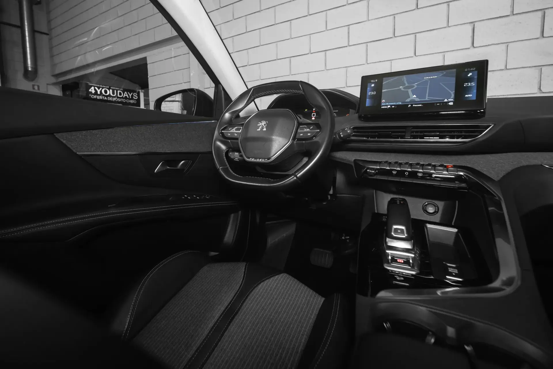 Peugeot 5008 BlueHDI 130 EAT8 Allure 33