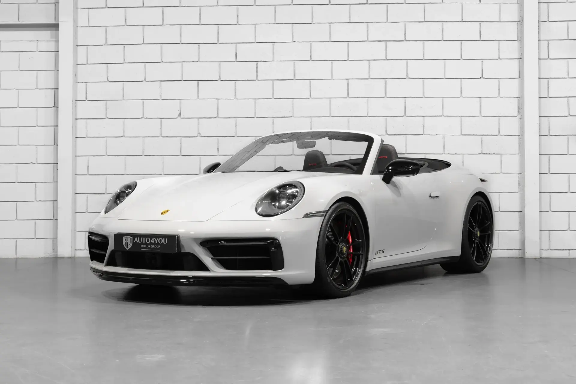 Porsche 911 (992) Carrera 4 GTS PDK 27