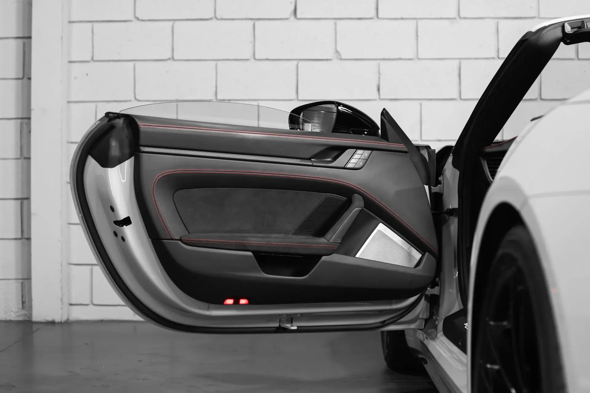 Porsche 911 (992) Carrera 4 GTS PDK 30