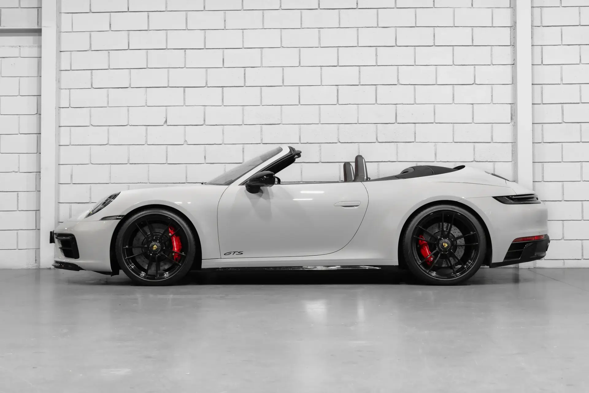 Porsche 911 (992) Carrera 4 GTS PDK 36